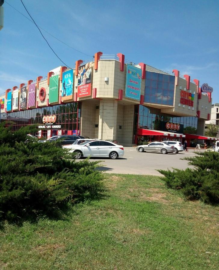 1 Кімнатні Просторі Апартаменти Біля Сіті- Центру 2 Поверх 9 Поверхового Будинку Mykolajiv Exteriör bild